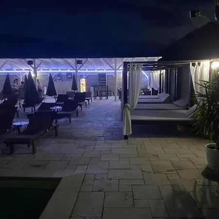Hotel Pensiunea Deian-clisura Dunarii