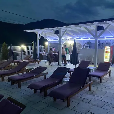 Hotel Pensiunea Deian-clisura Dunarii 3*