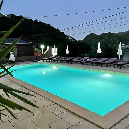 Hotel Pensiunea Deian-clisura Dunarii Moldova Noua