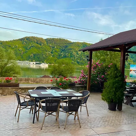 Hotel Pensiunea Deian-clisura Dunarii 3*